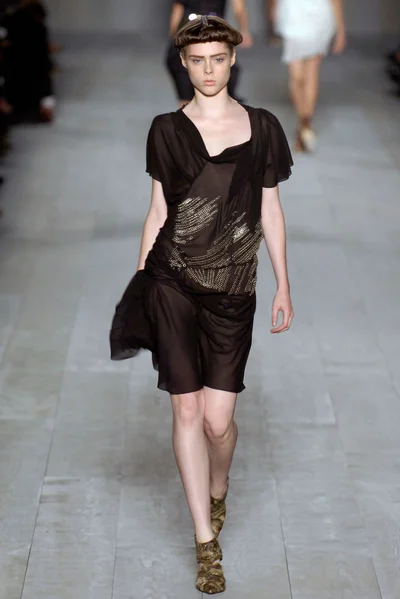 Look 32